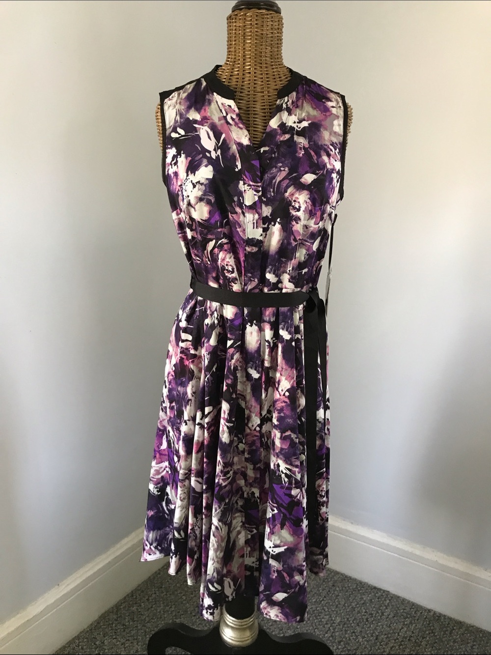 Simply Vera Vera Wang Purple Floral Print Midi Dress with Black Tie